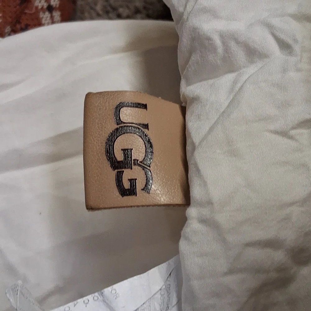 UGG Devon Down Alternative Comforter, Full/Queen White